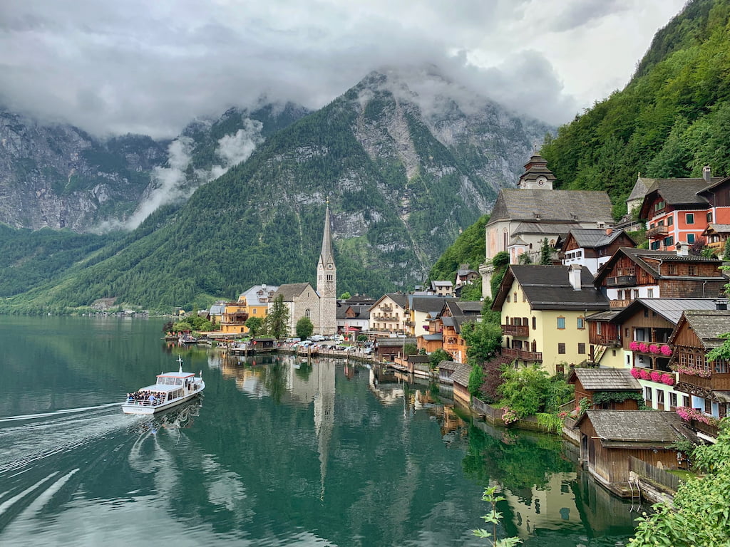 Hallstatt w Austrii. Dojazd, noclegi i najważniejsze atrakcje turystyczne