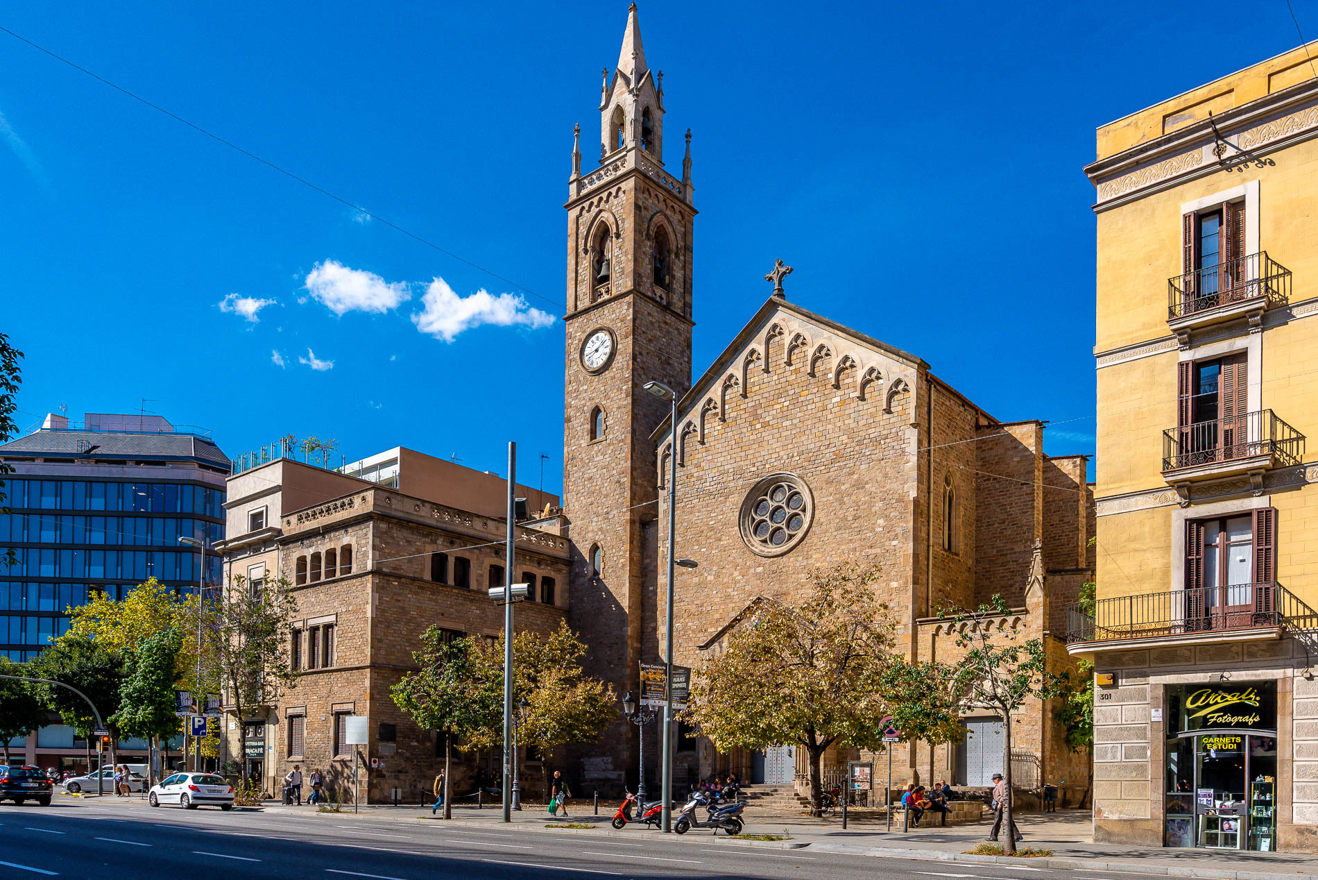 Basilica Of The Immaculate Conception Barcelona Tourist Attractions Tropter Com