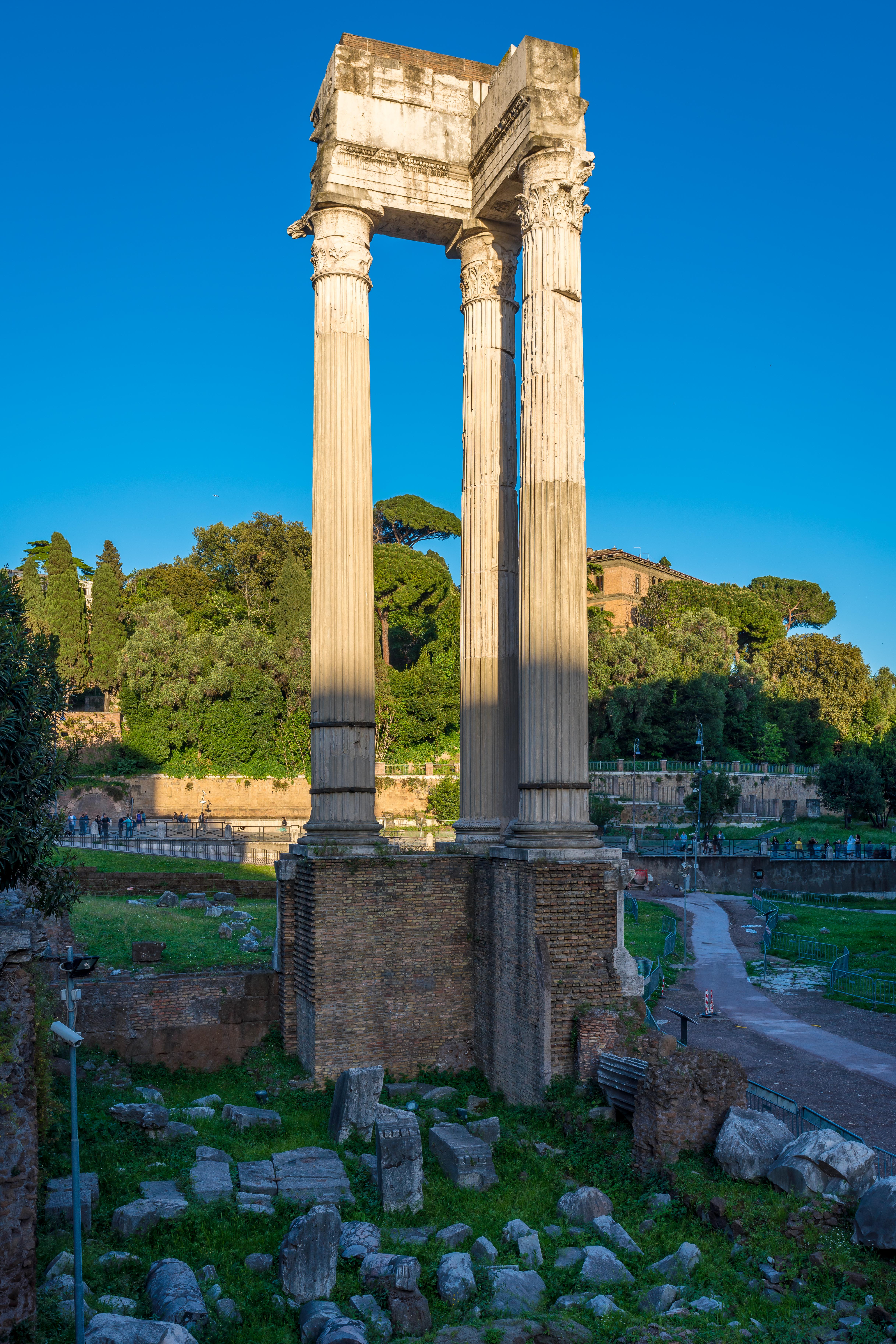Temple Of Apollo Sosiano And Bellona Rome Tourist Attractions Tropter Com