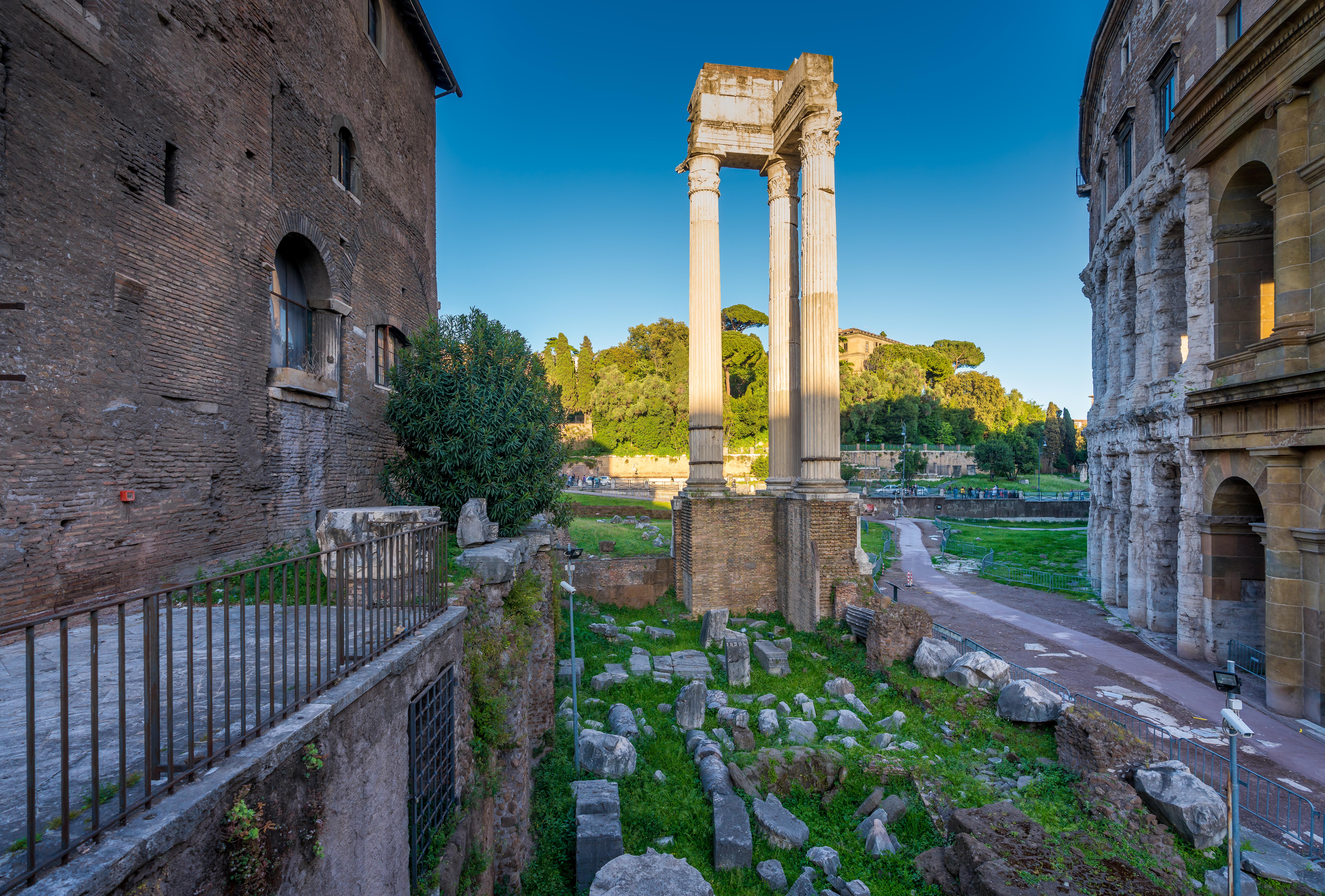 Temple Of Apollo Sosiano And Bellona Rome Tourist Attractions Tropter Com