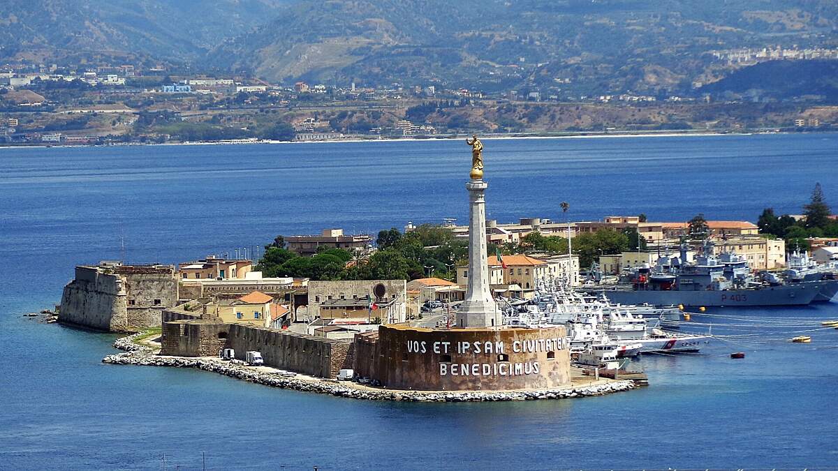 Stele della Madonna della Lettera – Messina – Italy